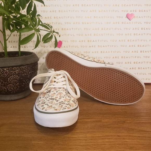 NWOT Vans Floral 👟Sneakers👟 Sz 9 - Picture 3 of 5